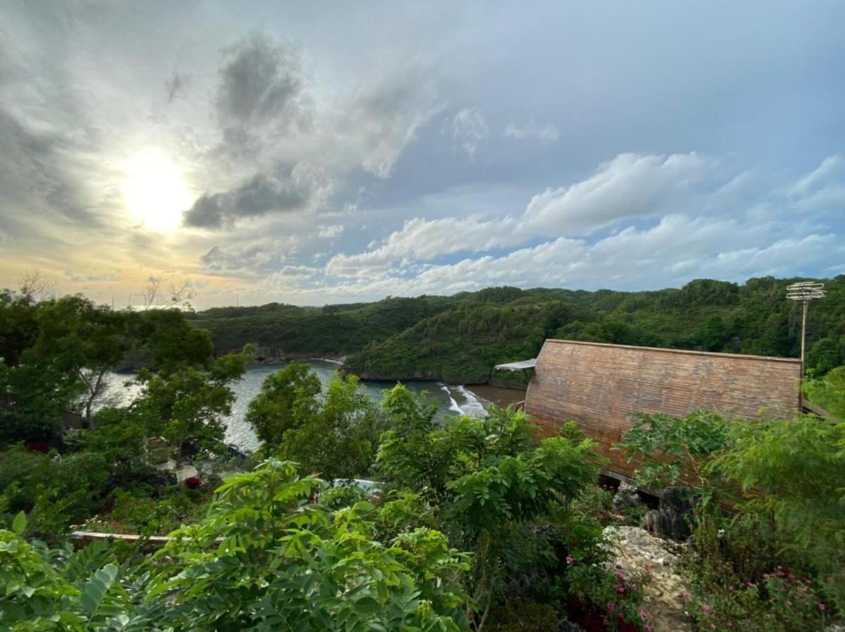 Baron Hill Resort Gunung Kidul Mitra Reddoorz Eksteriør bilde